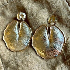 Like New Aurelie Bidermann Giverny Clip-on Earrings Gold